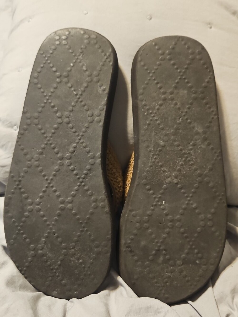 Skechers Women’s Tan Crochet Strap Yoga Foam Flip Flops - Picture 5 of 5